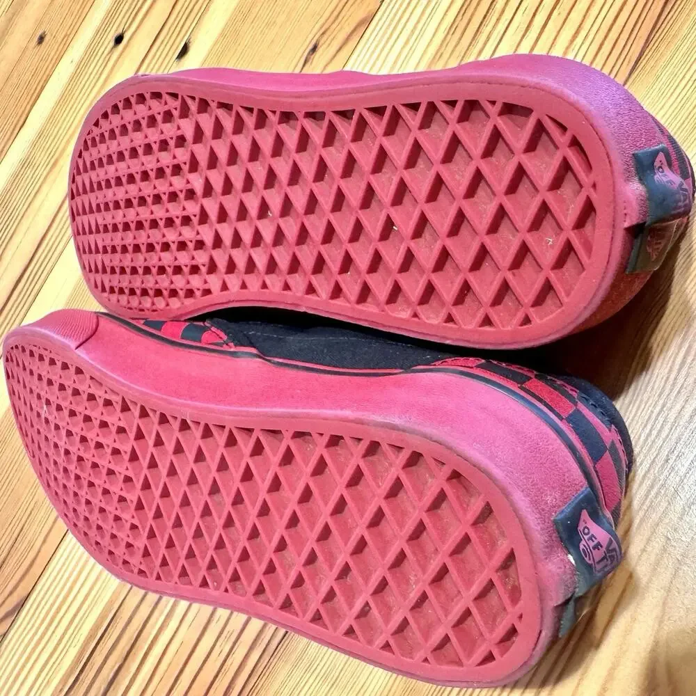 Vans Classic Slip On Checkerboard Red Black Mens 8.5 Womens 10 Skate Flat Shoes